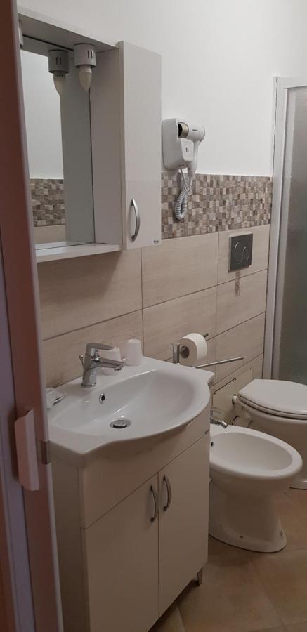 B&B Del Corso Vittorio Вибо-Валентия Экстерьер фото
